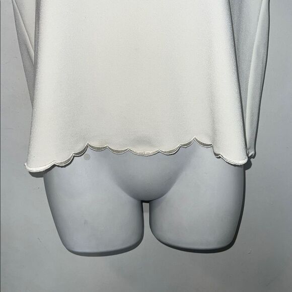 ANN TAYLOR Off White Scalloped Hem Sleeveless Top-M - Picture 4 of 7